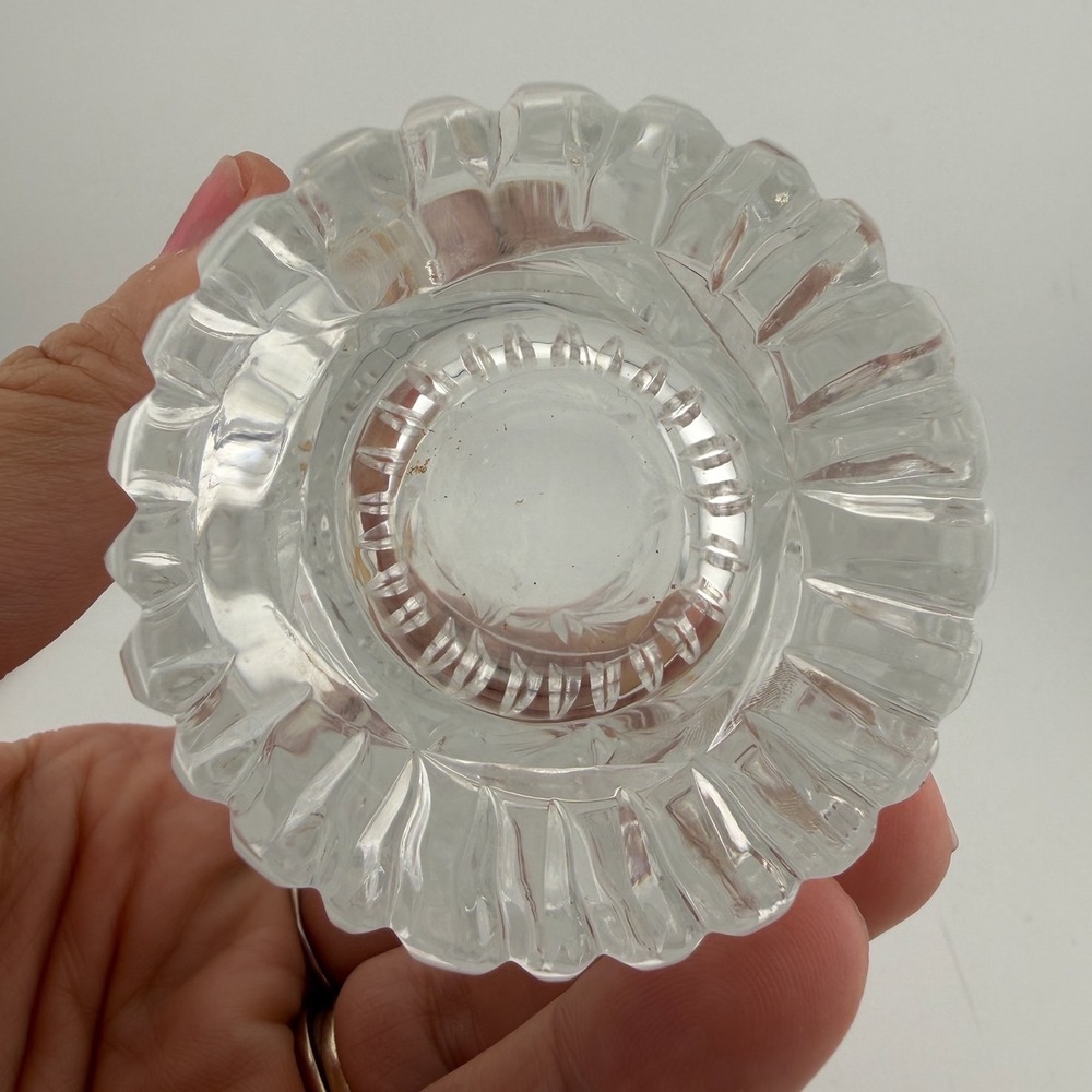 Clear Cut Crystal Starburst Flared Flower Vase - Picture 3 of 9
